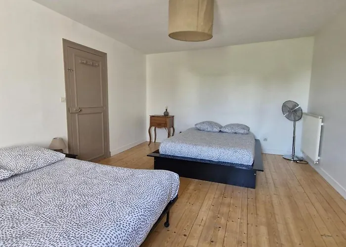 Ancienne Ferme * Chessy (Seine-et-Marne)